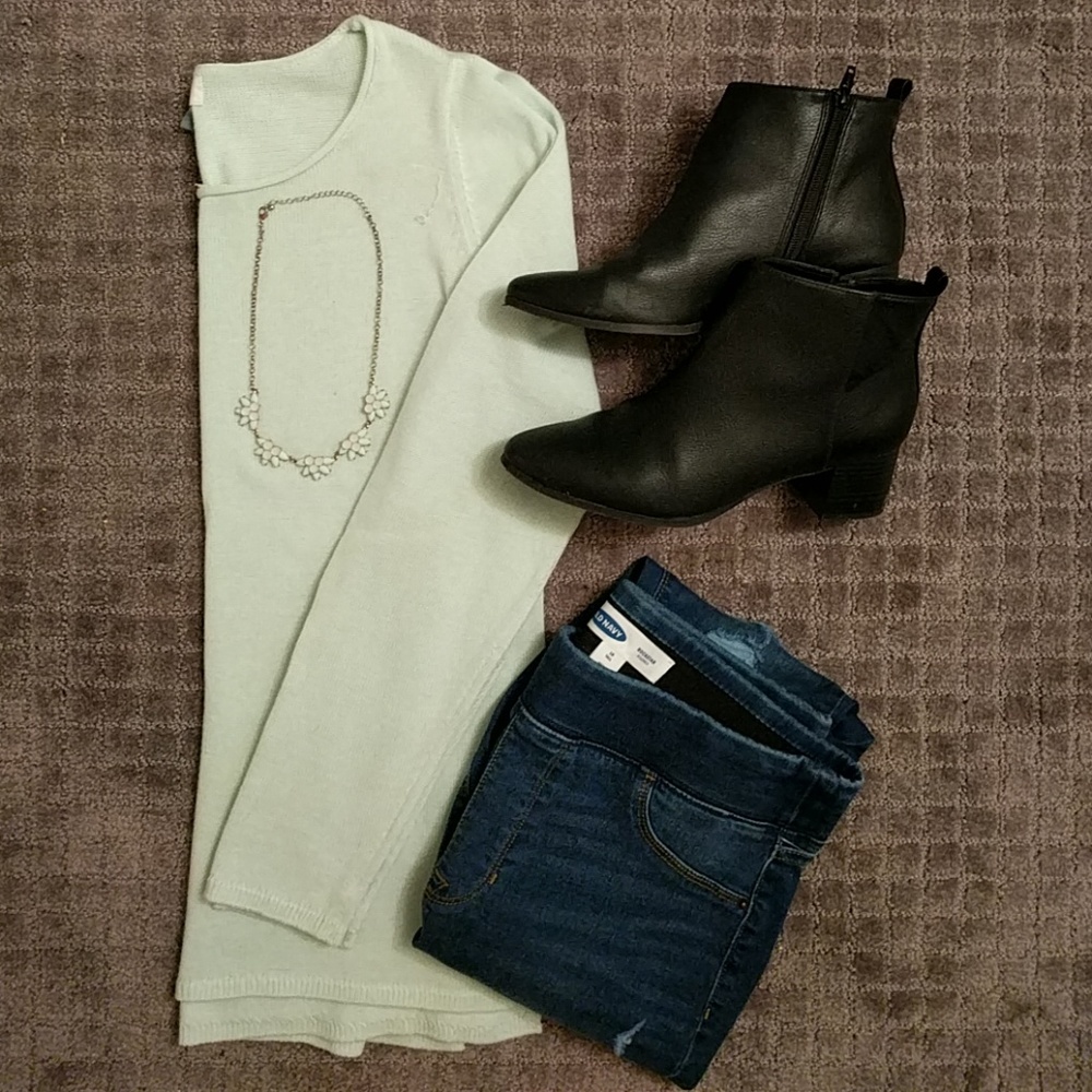 Icy blue/green Old Navy sweater